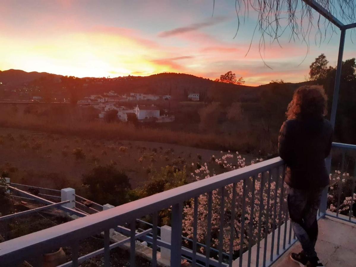 Cortijo El Puente Vendégház Viñuela Kültér fotó